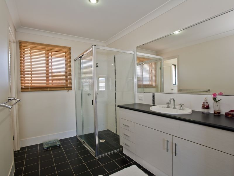 2 Alexander Drive, Moore Park Beach QLD 4670