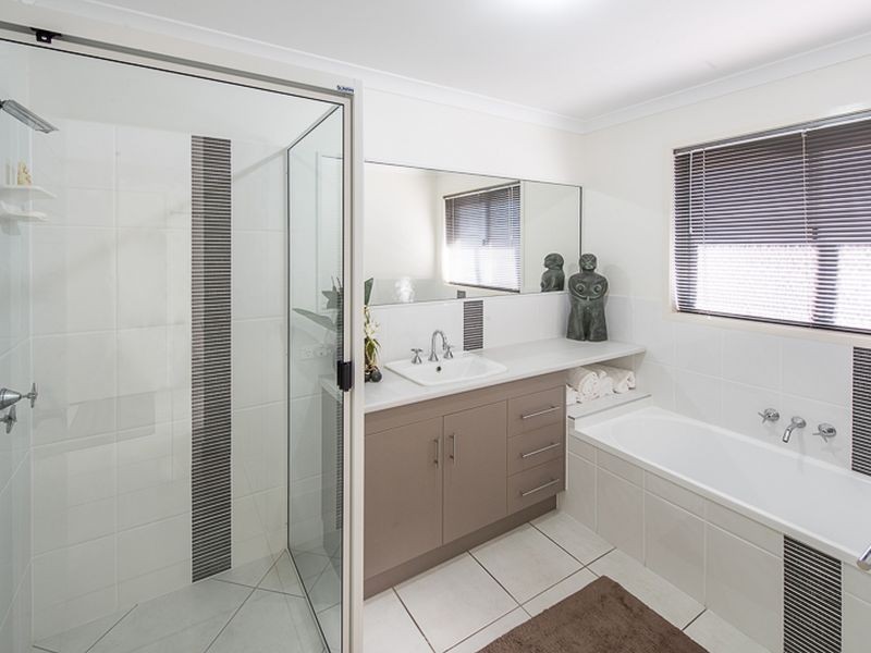 7 Judith Street, Bargara QLD 4670