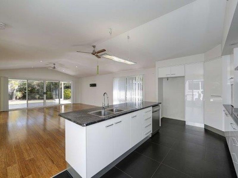 5 Henderson Row, Bargara QLD 4670
