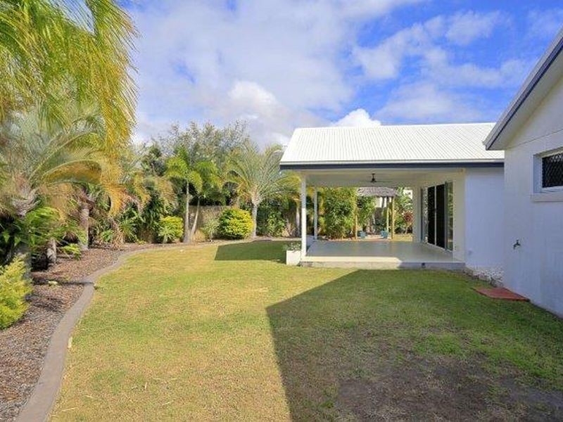 5 Henderson Row, Bargara QLD 4670