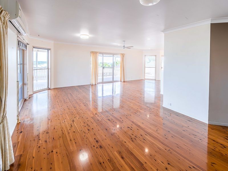 16 Hilltop Avenue, Qunaba QLD 4670
