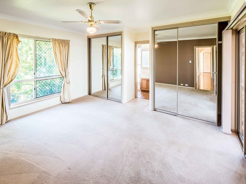 16 Hilltop Avenue, Qunaba QLD 4670
