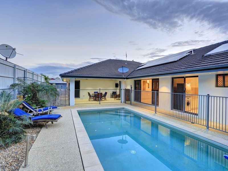 40 Robina Drive, Avoca QLD 4670