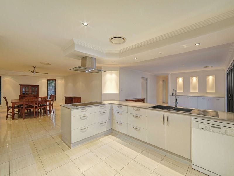 40 Robina Drive, Avoca QLD 4670