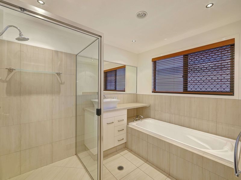 40 Robina Drive, Avoca QLD 4670