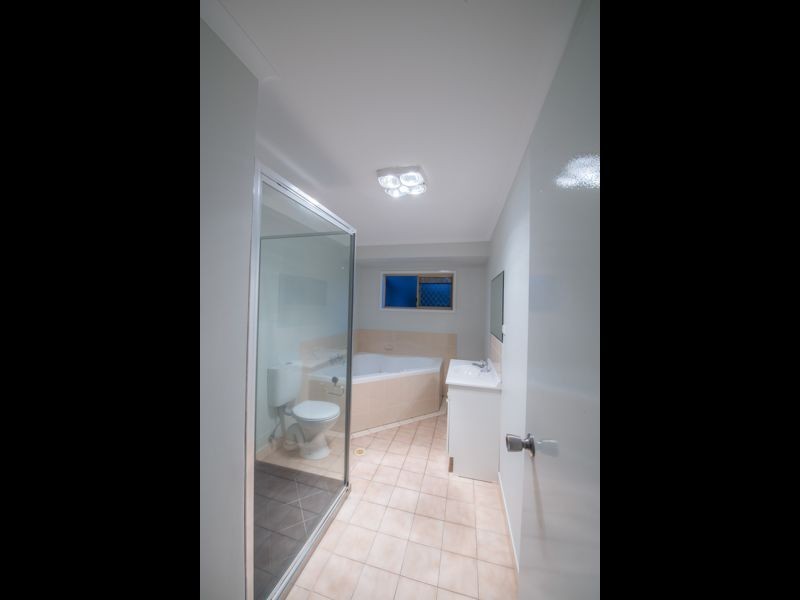 56 Broadmeadow Avenue, Thabeban QLD 4670