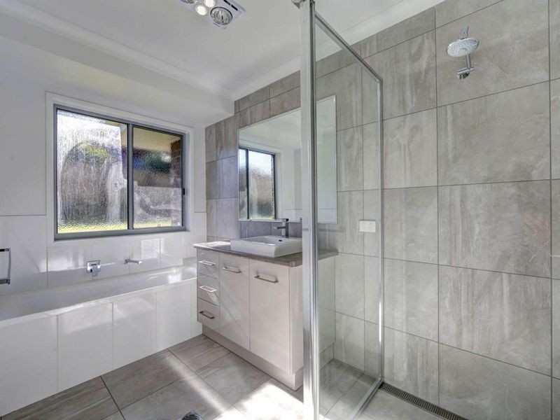 15 Grotherr Street, Qunaba QLD 4670