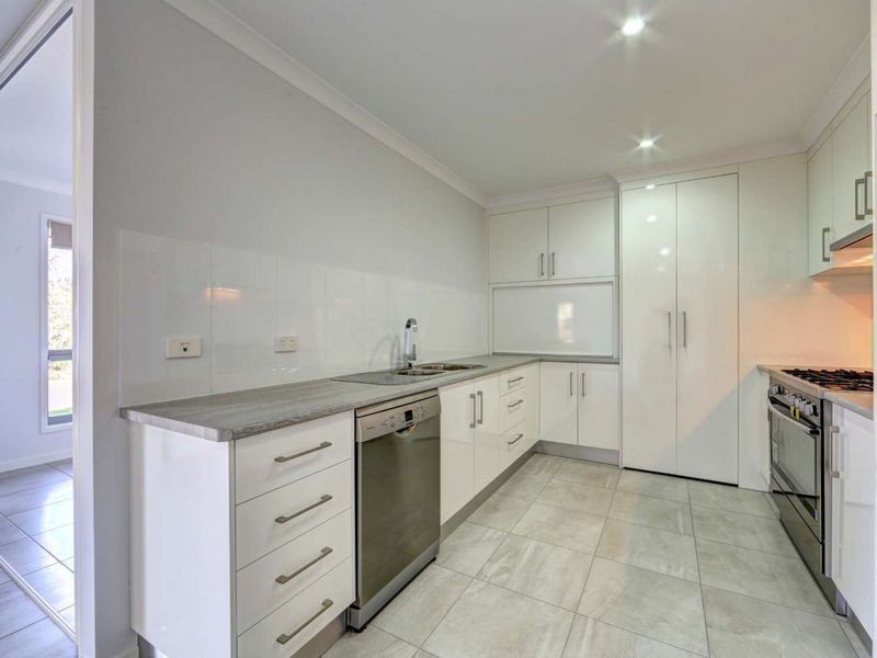 15 Grotherr Street, Qunaba QLD 4670
