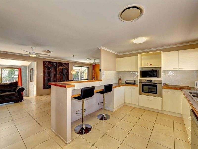 2 Elworthy Street, Bargara QLD 4670