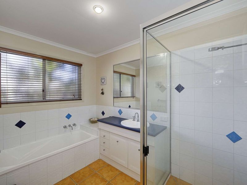 12 Andy Kemp Place, Bargara QLD 4670