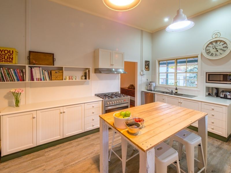 15a Lovers Walk, Thabeban QLD 4670