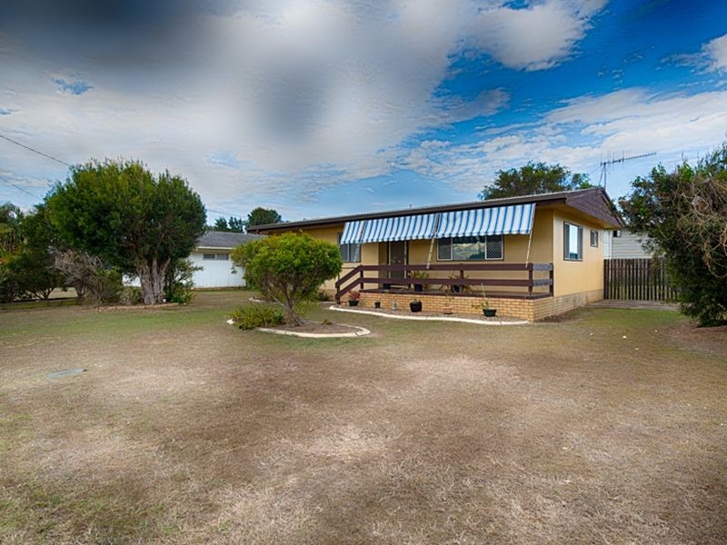 72 Welch Street, Elliott Heads QLD 4670