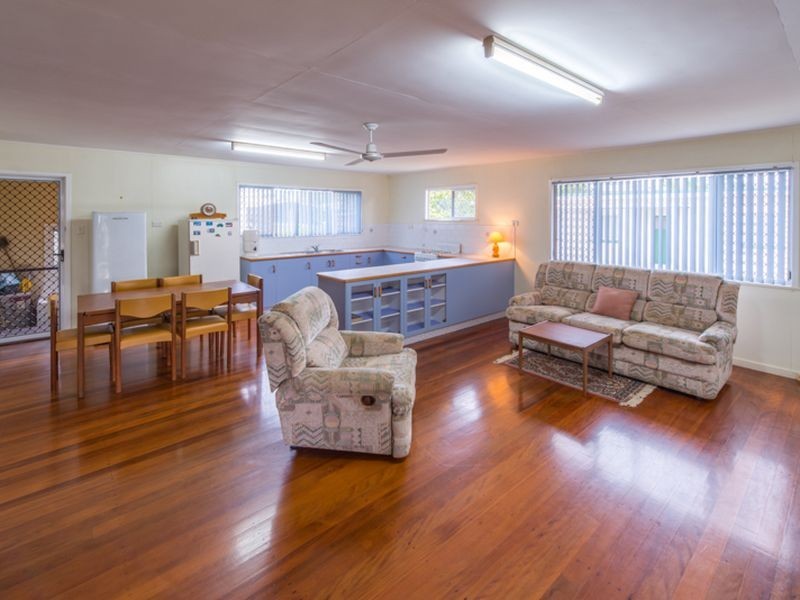 72 Welch Street, Elliott Heads QLD 4670
