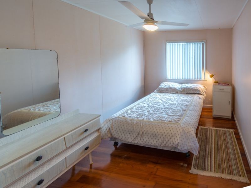 72 Welch Street, Elliott Heads QLD 4670