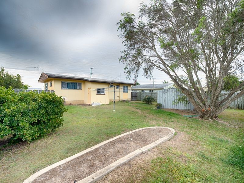 72 Welch Street, Elliott Heads QLD 4670