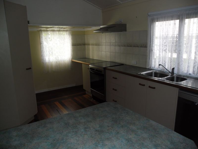 8 Eriksen Street, Svensson Heights QLD 4670