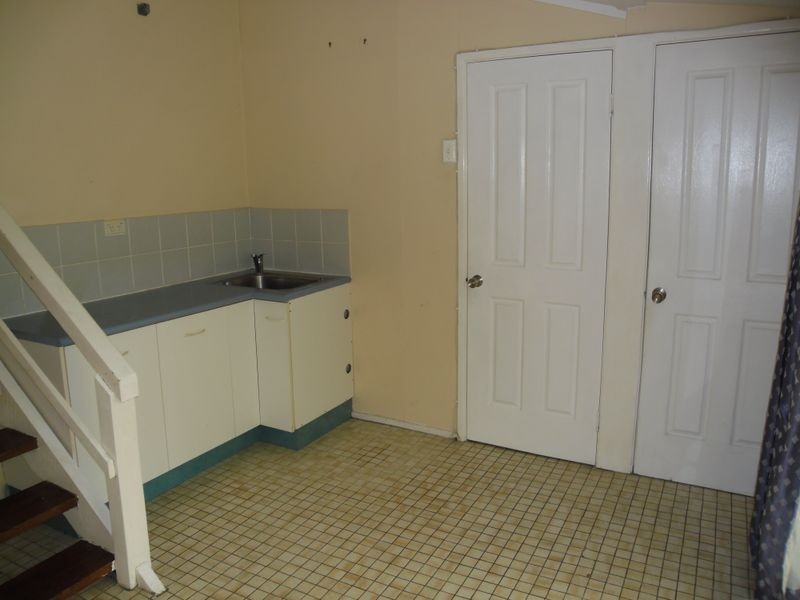 8 Eriksen Street, Svensson Heights QLD 4670