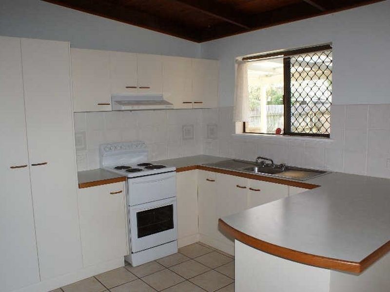 1 Palmer Avenue, Bargara QLD 4670