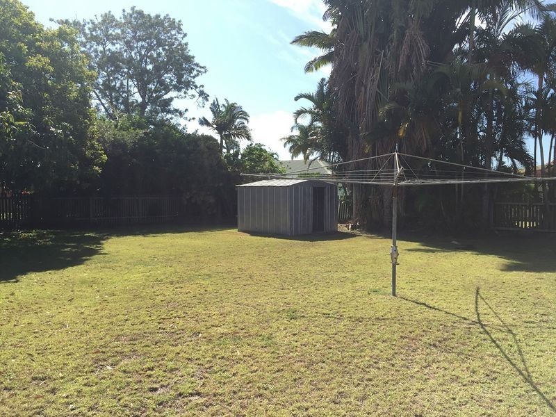 1 Palmer Avenue, Bargara QLD 4670