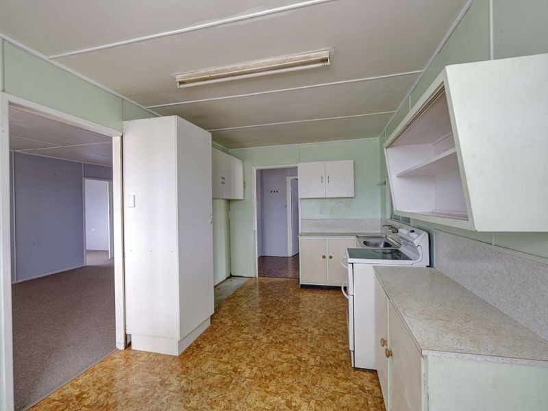 112 Elliott Heads Road, Avenell Heights QLD 4670