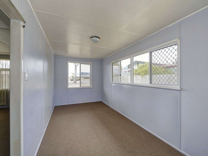 112 Elliott Heads Road, Avenell Heights QLD 4670