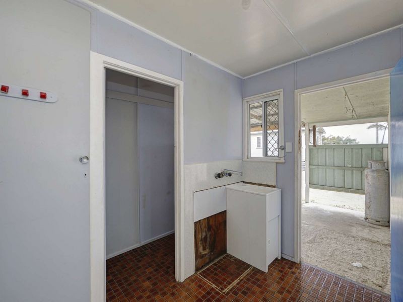 112 Elliott Heads Road, Avenell Heights QLD 4670