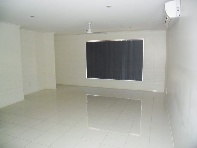 2/54 Avoca Street, Millbank QLD 4670