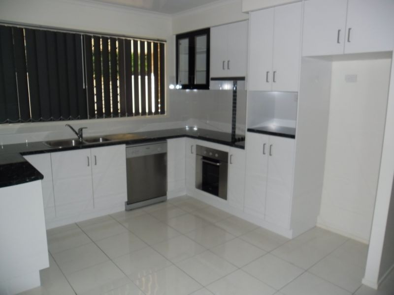 2/54 Avoca Street, Millbank QLD 4670