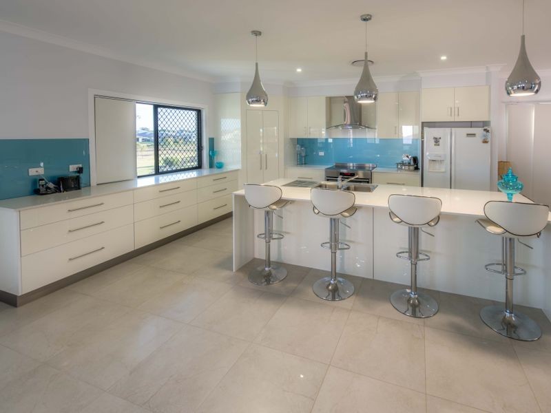 36 Sienna Boulevard, Ashfield QLD 4670