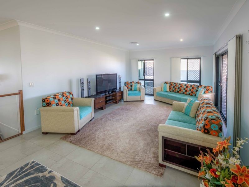 36 Sienna Boulevard, Ashfield QLD 4670