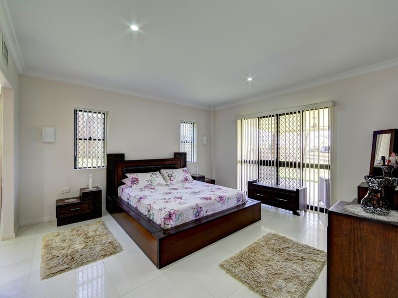 34 Sienna Boulevard, Ashfield QLD 4670