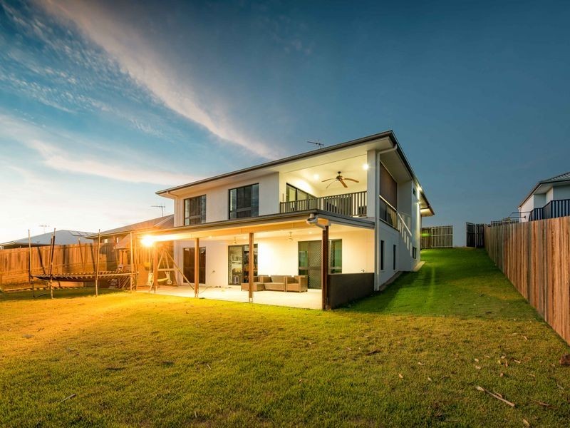 34 Sienna Boulevard, Ashfield QLD 4670