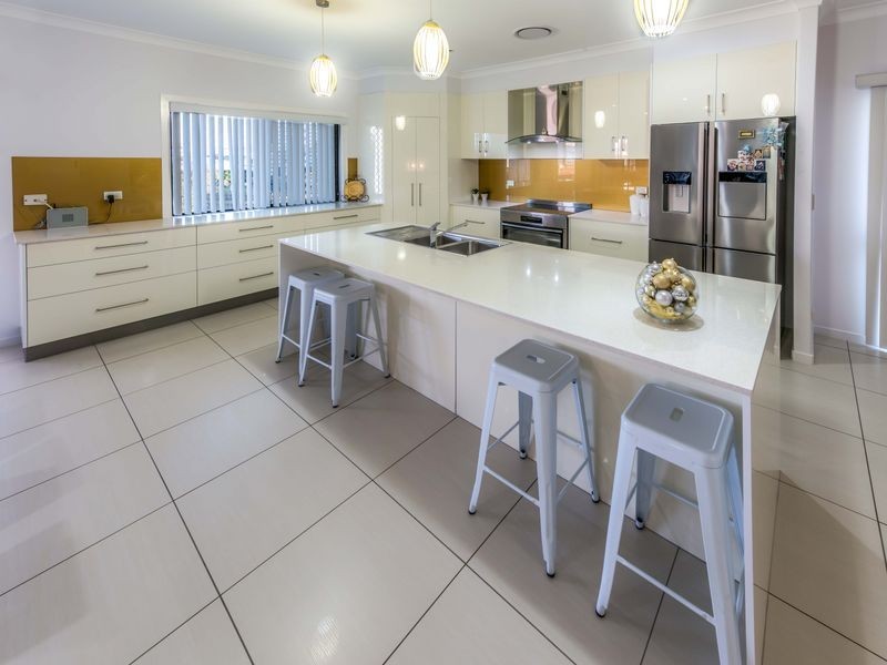 38 Sienna Boulevard, Ashfield QLD 4670