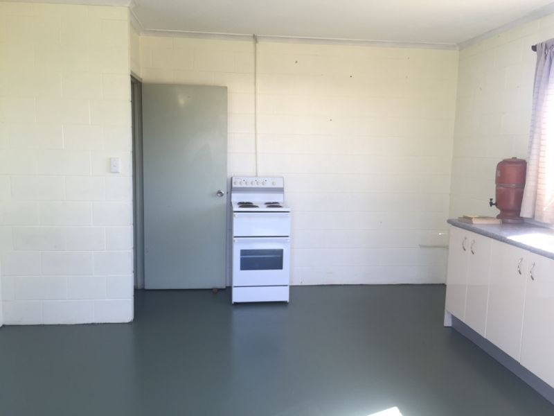 1 Camilleri, Elliott Heads QLD 4670