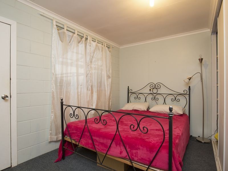 93 Honors Road, Alloway QLD 4670