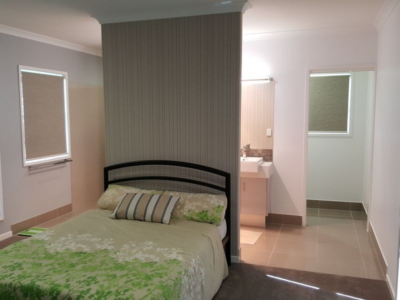 4 DAHLIA COURT, Kalkie QLD 4670