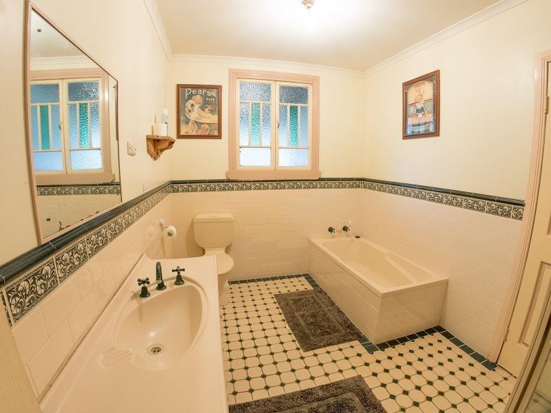 1 Douglas Road, Alloway QLD 4670