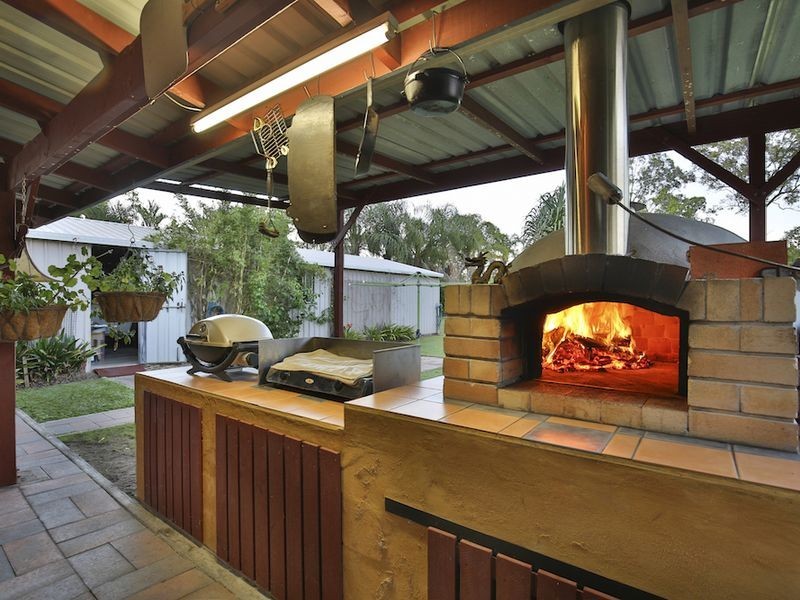 2 Park Estate Drive, Branyan QLD 4670