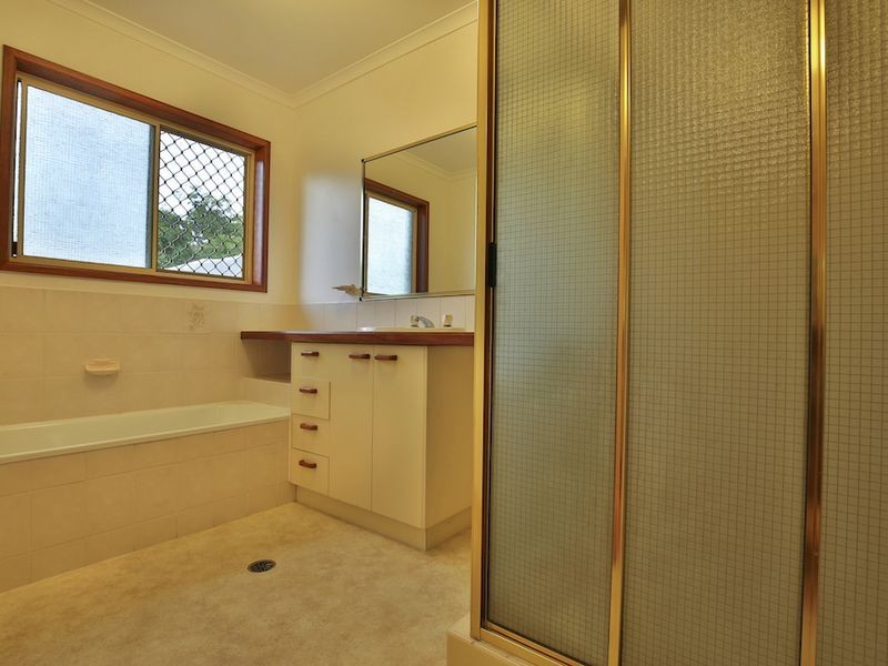 2 Park Estate Drive, Branyan QLD 4670