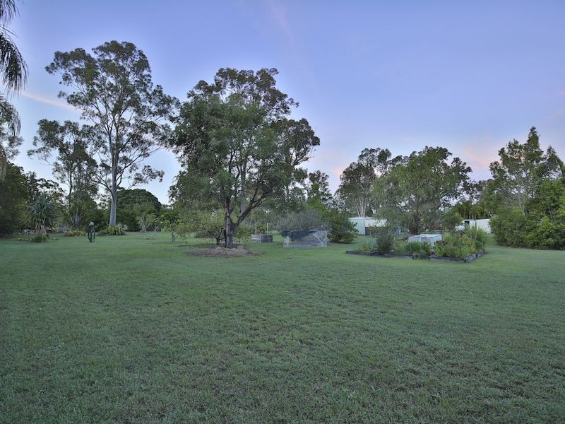 2 Park Estate Drive, Branyan QLD 4670