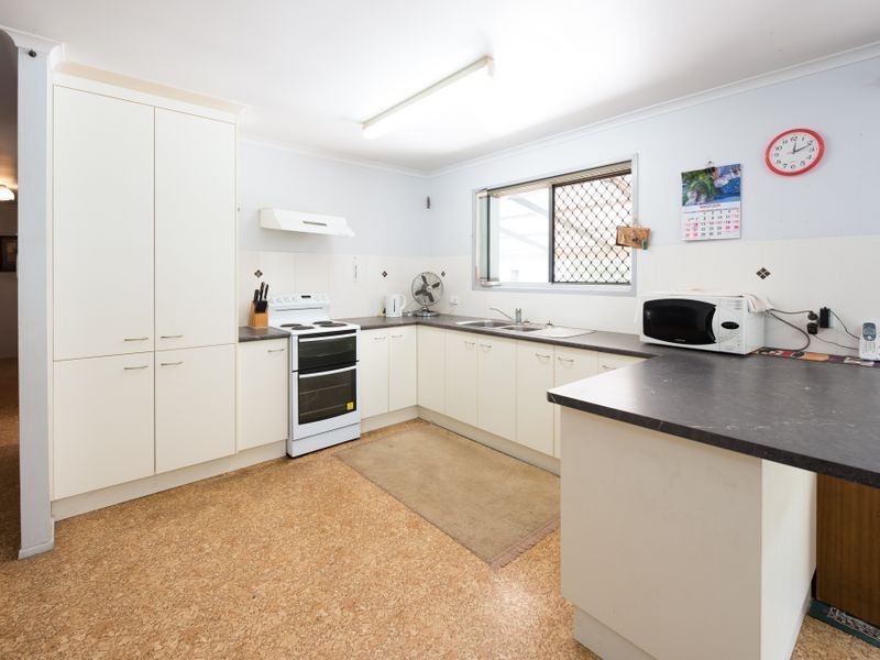 18 Sunset Drive, Thabeban QLD 4670