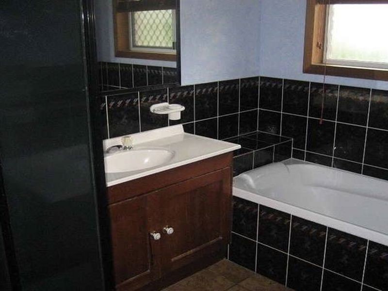 15 Camilleri Court, Elliott Heads QLD 4670