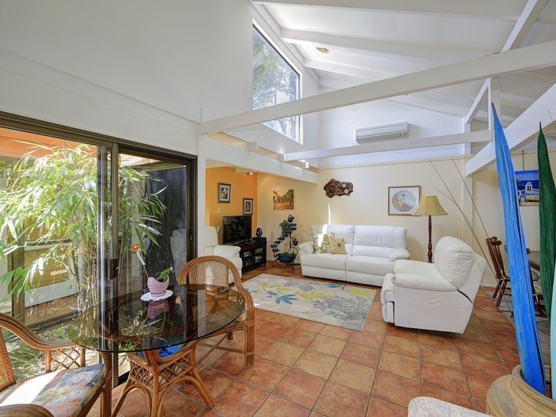 10 Durdins Road, Bargara QLD 4670