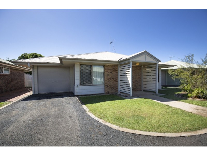 4/5 Williams Road, Svensson Heights QLD 4670