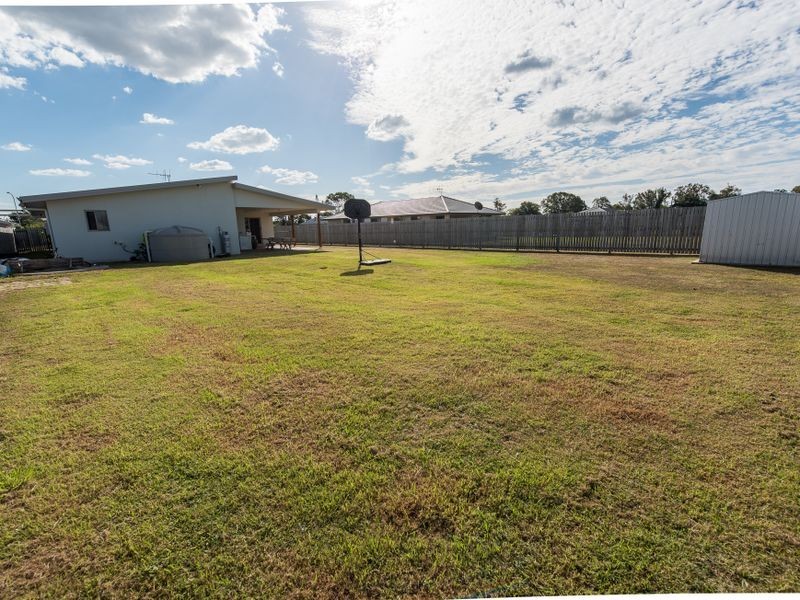 8 Avalon Street, Burnett Heads QLD 4670