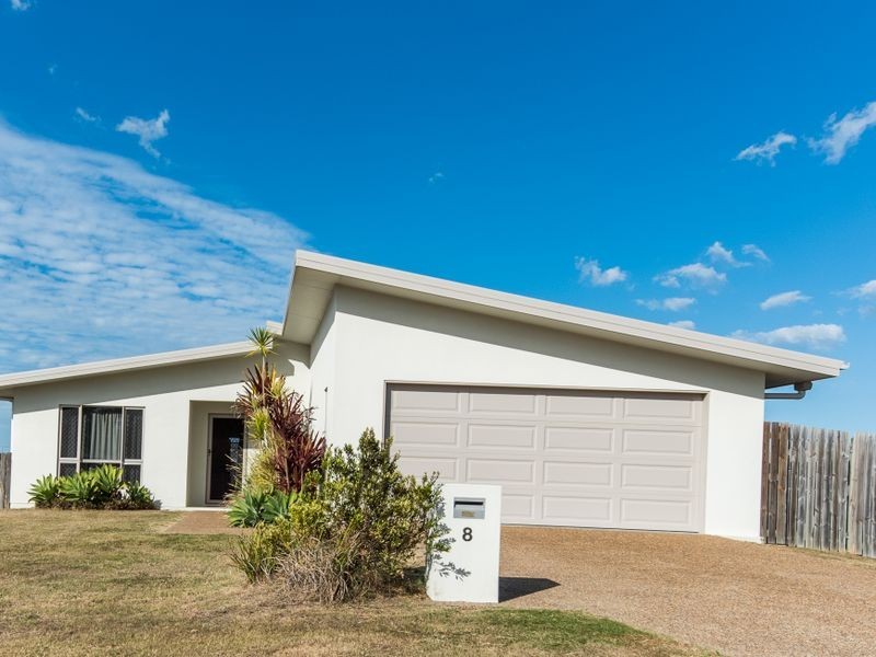8 Avalon Street, Burnett Heads QLD 4670