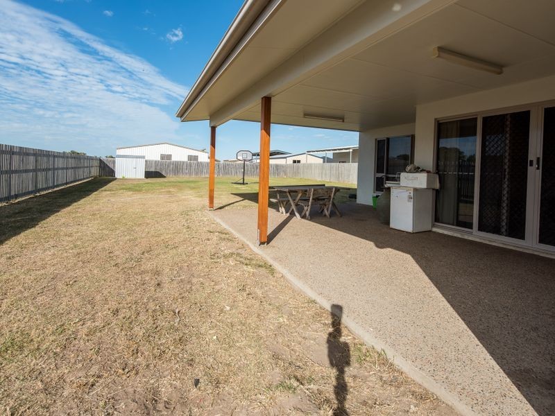 8 Avalon Street, Burnett Heads QLD 4670