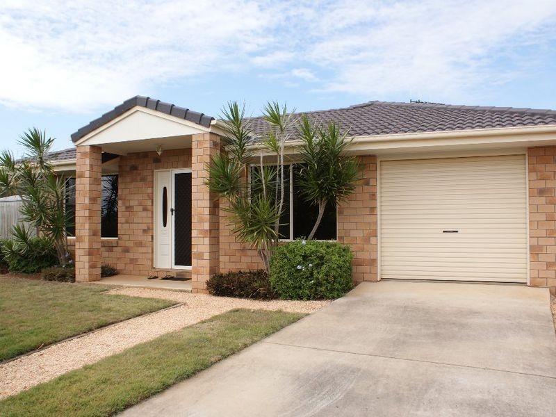 7 Milton Street, Burnett Heads QLD 4670