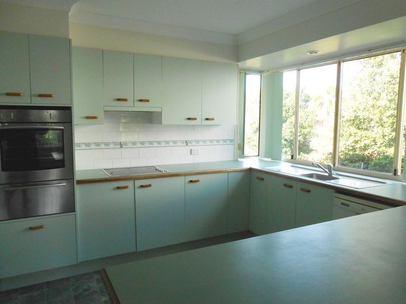 5 Bay Court, Bargara QLD 4670