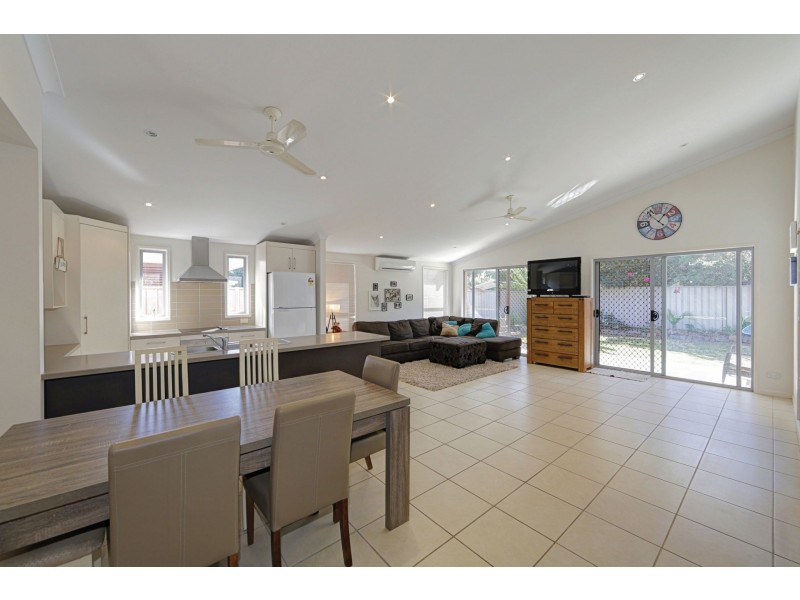 18 Orchid Drive, Moore Park Beach QLD 4670